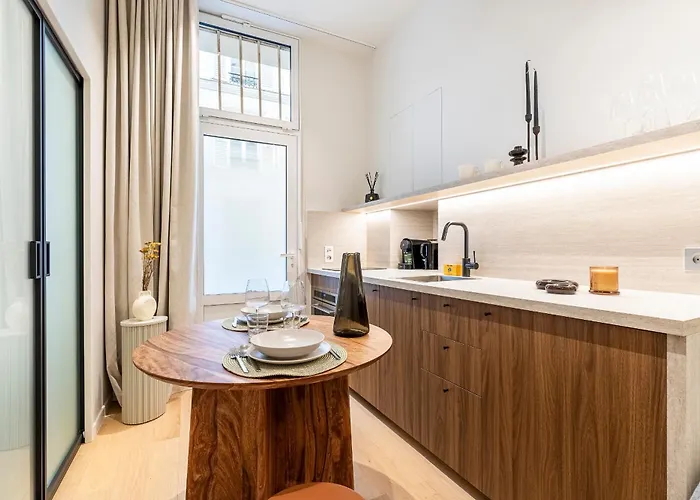 Le Confidentiel - Pigalle