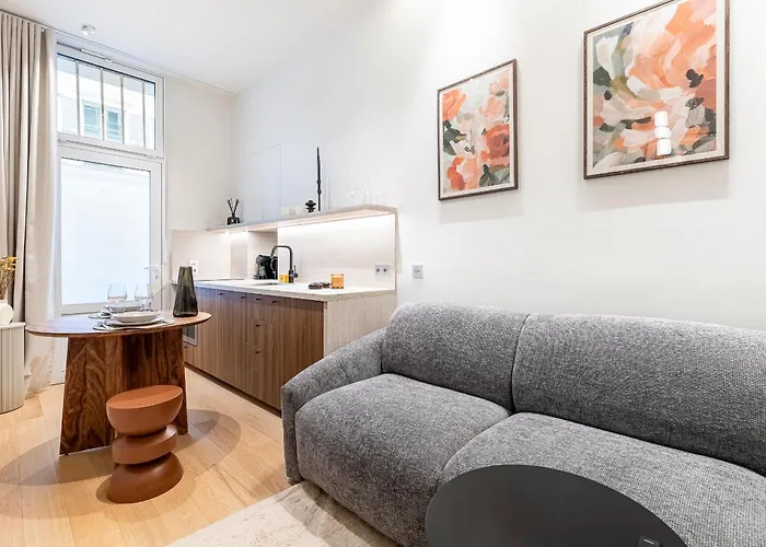 Le Confidentiel - Pigalle